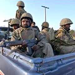 Pakistan birlikleri bir kasabayı ele geçirdi