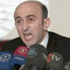 Eminağaoğlu'na bir tokat da meslektaşlarından