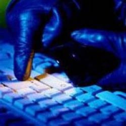 "Korsanlar Pentagon programına girdi" iddiası