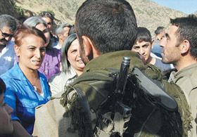 Tuğluk o sarılmayı savundu