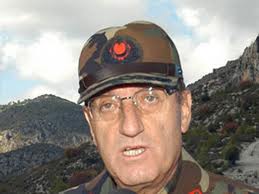 Kara Kuvvetleri Komutanı Hakkari'ye gitti