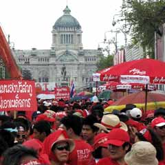 Tayland'da protestocuların lideri tutuklandı