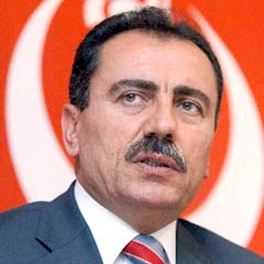 Yazıcıoğlu sevgisini şiire döktü