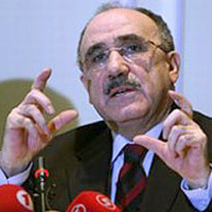 Bakan Atalay topu valilere attı