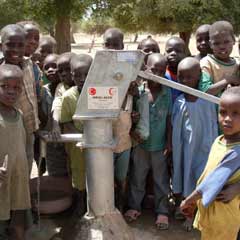 Cansuyu’ndan Afrika’ya 20 su kuyusu