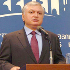 Nalbandyan İstanbul'a geldi; Aliyev yok