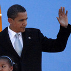 Obama ABD'den 150 basın mensubu ile geldi