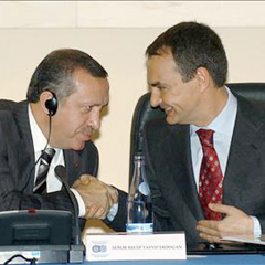 Erdoğan ile Zapatero görüşmesi başladı