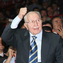 FLAŞ: Erbakan'a siyaset yolu açıldı