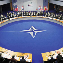 Nato zirvesi resmen başladı