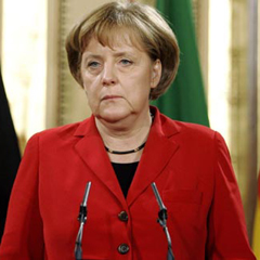 Merkel, Rasmussen'i destekledi