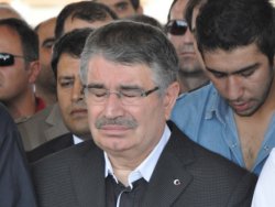 İdris Naim Şahin kendisini daha fazla tutamadı