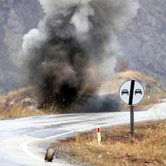 Vietnam Savaşı'ndan kalan top patladı: 3 ölü