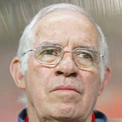 Aragones, Zico ve Daum'u arattı
