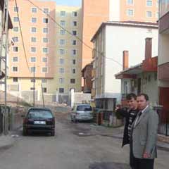 Dalan 5 sokağı kapattı, Selami de göz yumdu