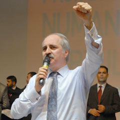 Kurtulmuş, Başbakan sloganlarıyla karşılandı