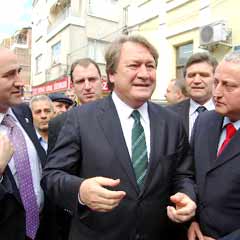 Sezer: Ekonomik paket halka çare değil