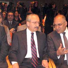 Vakit, itiraf etmek zorunda bıraktı