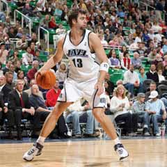 Mehmet Okur'un basketleri yetmedi