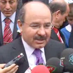Bakan Çelik Van'a geldi
