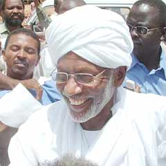 Sudan'da muhalif lider Turabi serbest bırakıldı