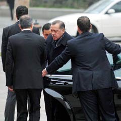 Erdoğan karayoluyla Mersin'e gitti  