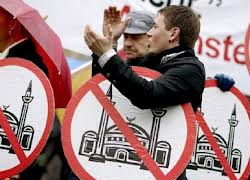 Almanya'da Müslümanlara protesto