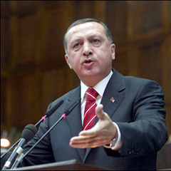 Erdoğan: İş bilenin kılıç kuşananın
