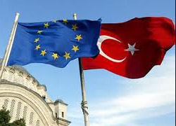 Türkiye'ye karşı çıkanlar yüzde 61'den yüzde 47'ye düştü