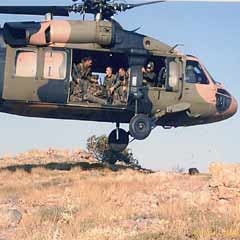 Askerî helikopterle irtibat kesildi