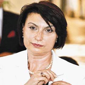 CHP'li Mumcu'dan Cumhuriyet'e tam destek!
