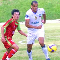 Özbekistan'da 52 yabancı futbolcu var