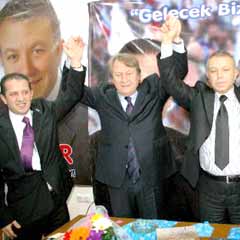 Sezer de polemiğe katıldı!