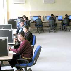 Araban Lisesi'ne bilgi teknolojisi sınıfı açıldı