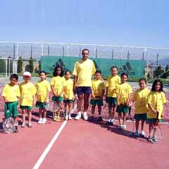 Elit kesimin sporu tenis, varoşlara indi