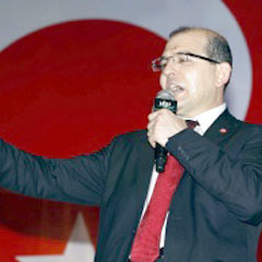 Parti rozeti çıkaracakların kervanına onlar da katıldı