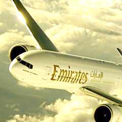 Emirates uçağı İstanbul'a acil iniş yaptı
