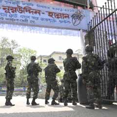 Bangladeş'te ayaklanma: 50 ölü