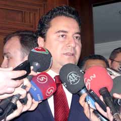 Babacan: ABD'ye "çekilmede" yardımcı oluruz