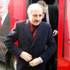 Kurtulmuş, esnafla buluştu