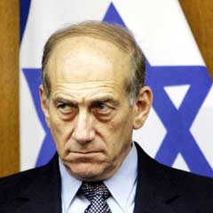 Olmert, Vatikan'dan özür diledi 