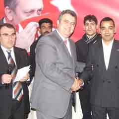 Derince AK Parti’ye 100 kişilik katılım