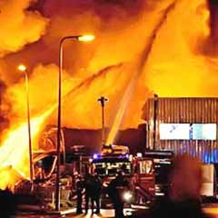 Türk işadamına ait fabrika yandı