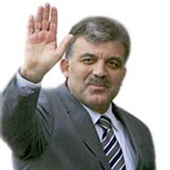 Gül'ün güzergahında bomba alarmı