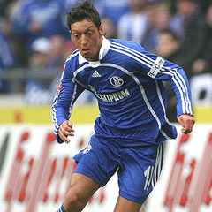 Mesut Özil ilk antrenmanına çıktı