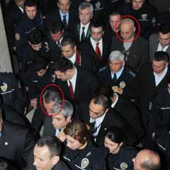 Mehmet Ağar mahkemeden ayrıldı