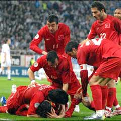 Milli Takım kalesi 'alarm' veriyor!