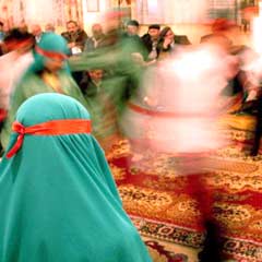 Vali'den Alevi yöneticilere "cami" tepkisi