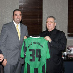 Aziz Yıldırım'a Kıbrıs'tan misafir geldi  