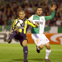 Fener kupaya göz kırptı